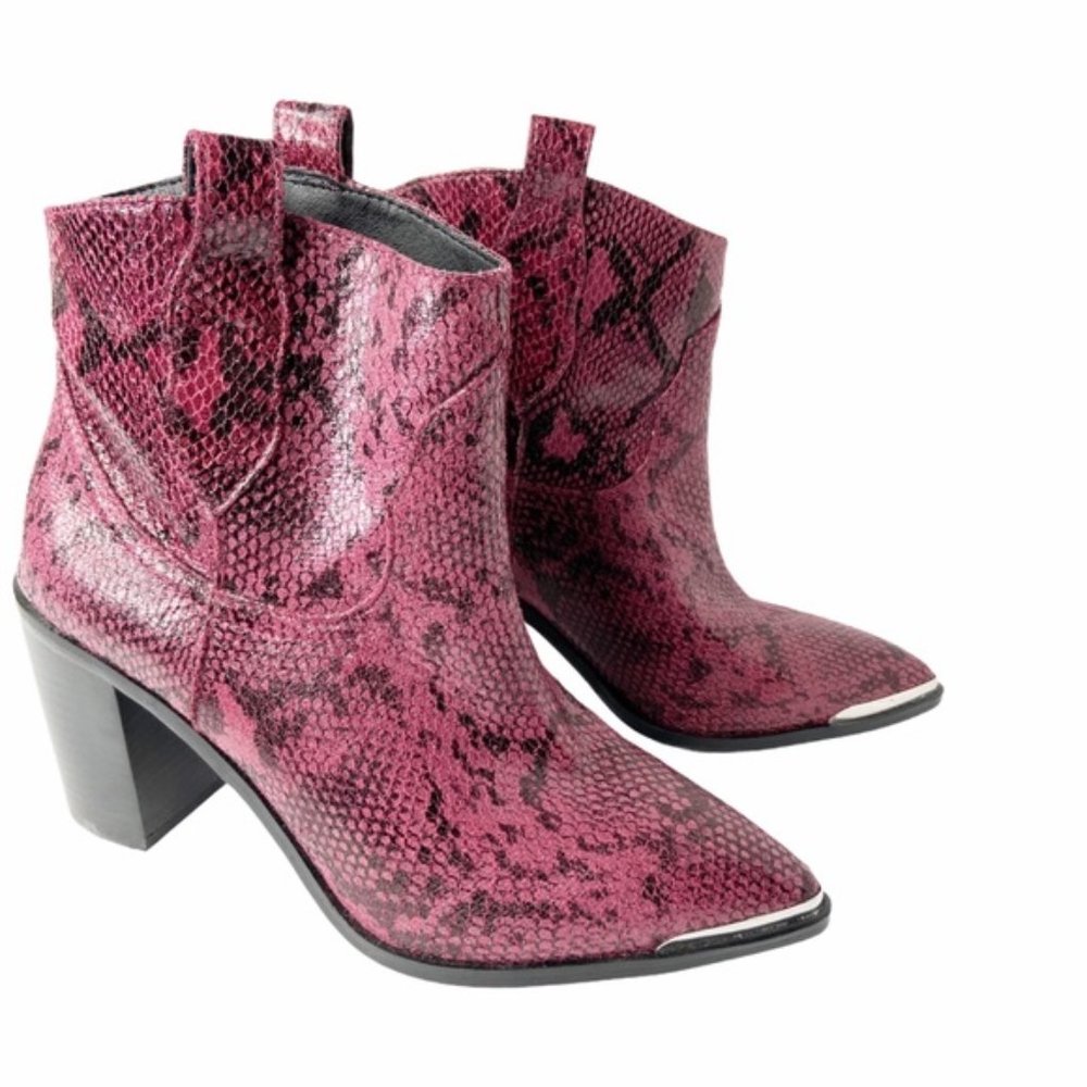 2 for $30 🌈 NEW Steve Madden Zora Snake Embossed Boots